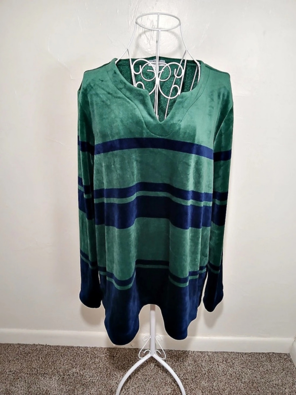 Kim Rogers Velour Striped  Green & Navy Long Sleeve V-neck Pullover Top Size PXL